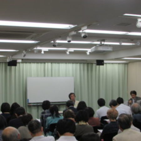 ［報告］日本ペンクラブ平和委員会憲法勉強会を10月4日に開催。伊藤真、金平茂紀両氏の講演と質疑応答。
